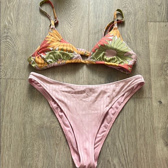 American Eagle Outfitters Pink and Orange Bikini Set - Picture 1 of 5